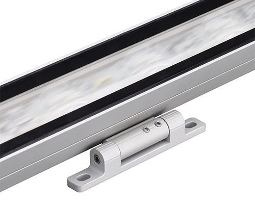 graze-compact-hinge-tilted - WDM Lighting